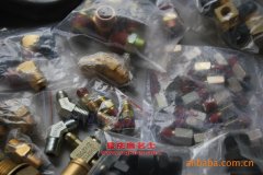 通華THT5200TCL車輛運輸車用的一汽CA6DE2-22發(fā)動機的配件及保養(yǎng)